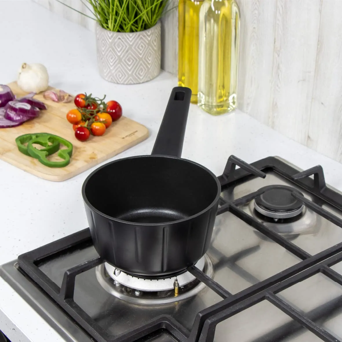 Blackmoor 67379 Neuvo 16cm Saucepan/All Hob Types Incl. Induction, Gas, Electric/Non-Stick 5-Layer Cookware/Recycled Body and Soft Touch Handle