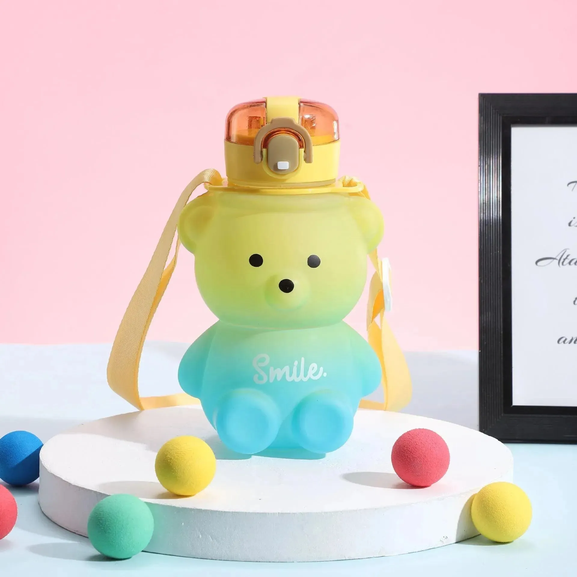 Cute Smile Bear Bottle (800 ml)