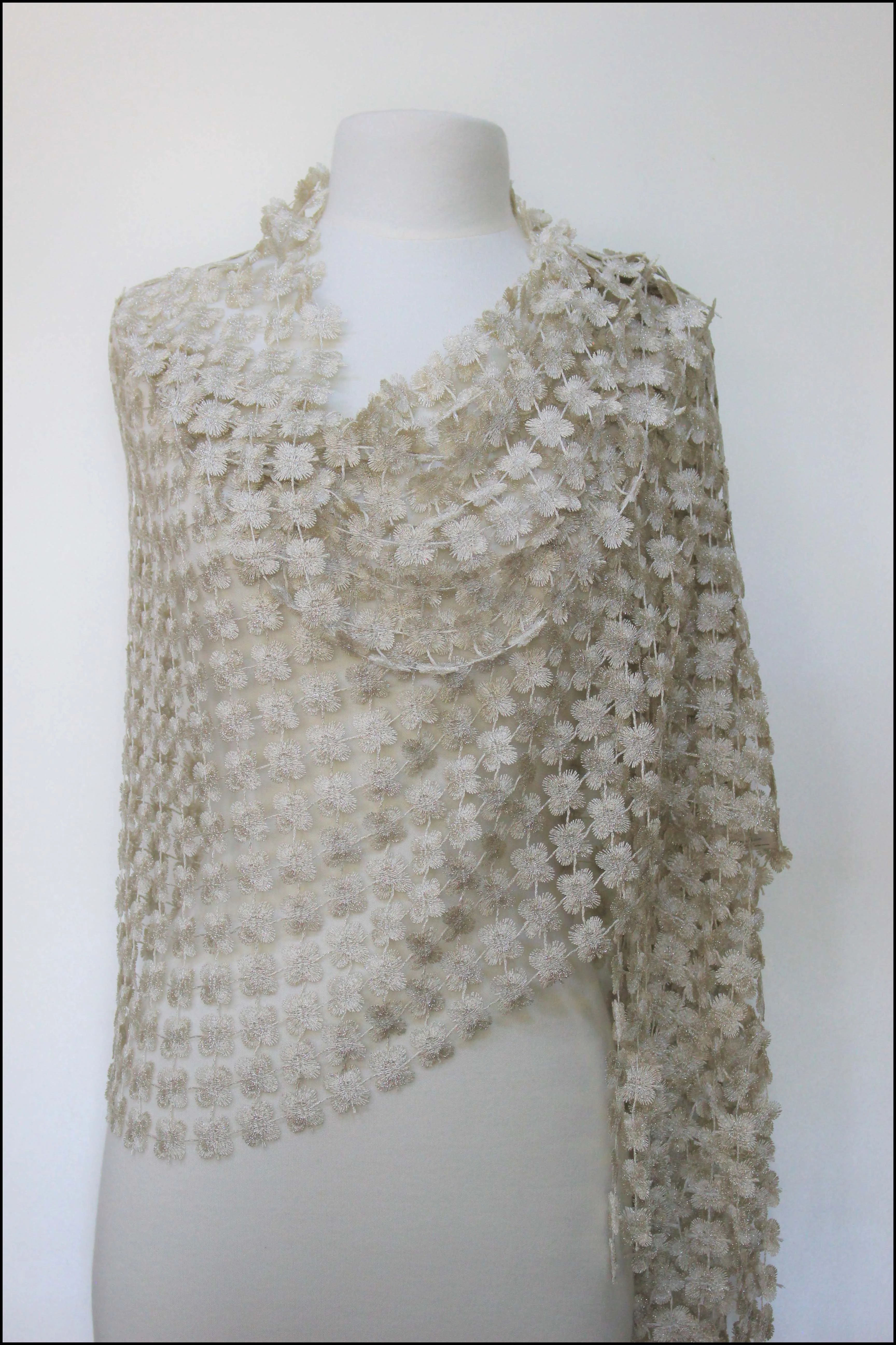 Delicate Flower Pattern Handmade Party Shawl