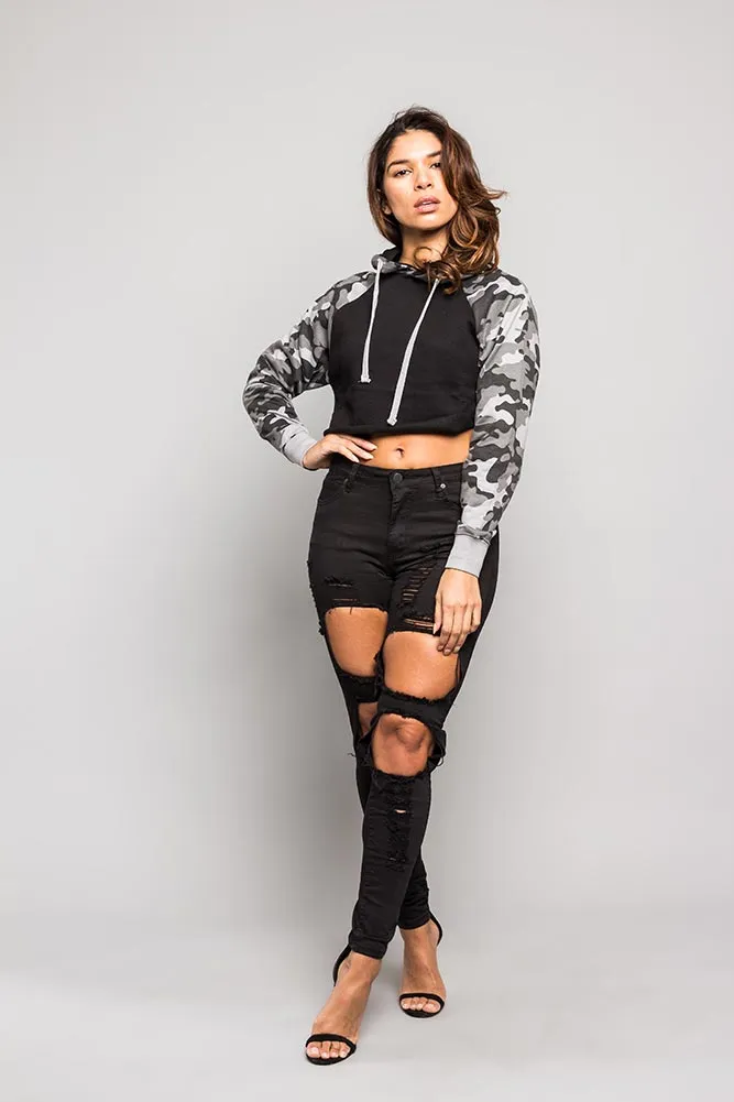 Women's Essential Cropped Long Sleeve Hoodie