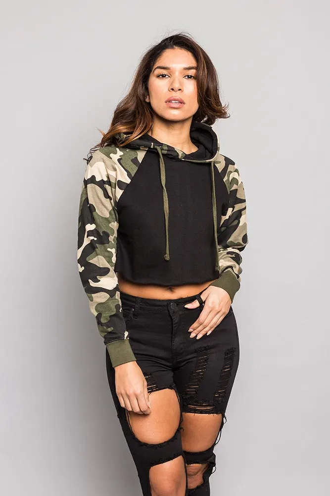 Women's Essential Cropped Long Sleeve Hoodie