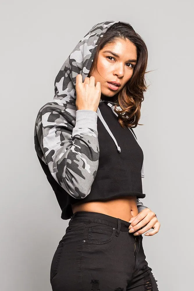 Women's Essential Cropped Long Sleeve Hoodie