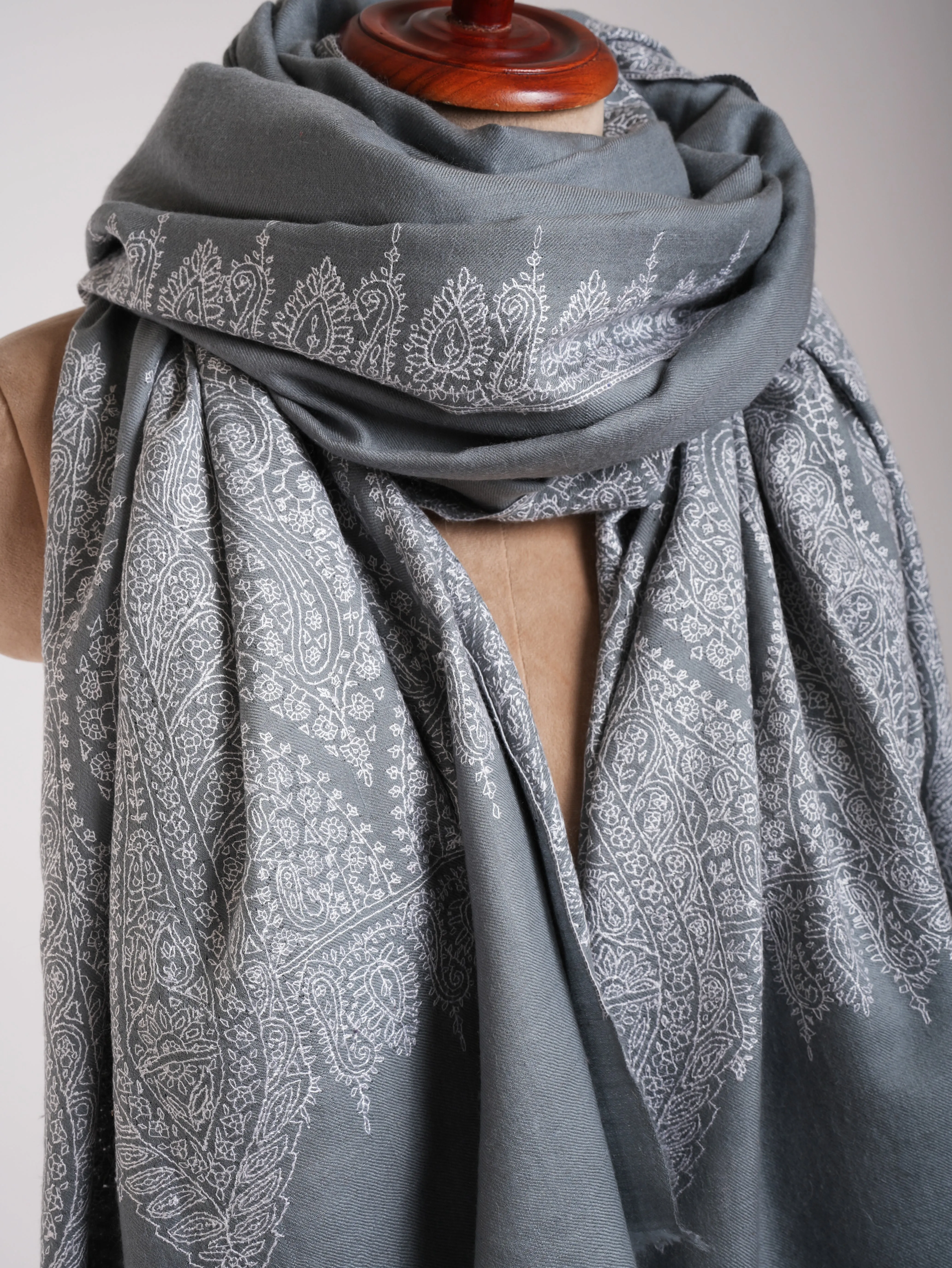 XL Gray Pashmina with White Sozni Embroidery Shawl